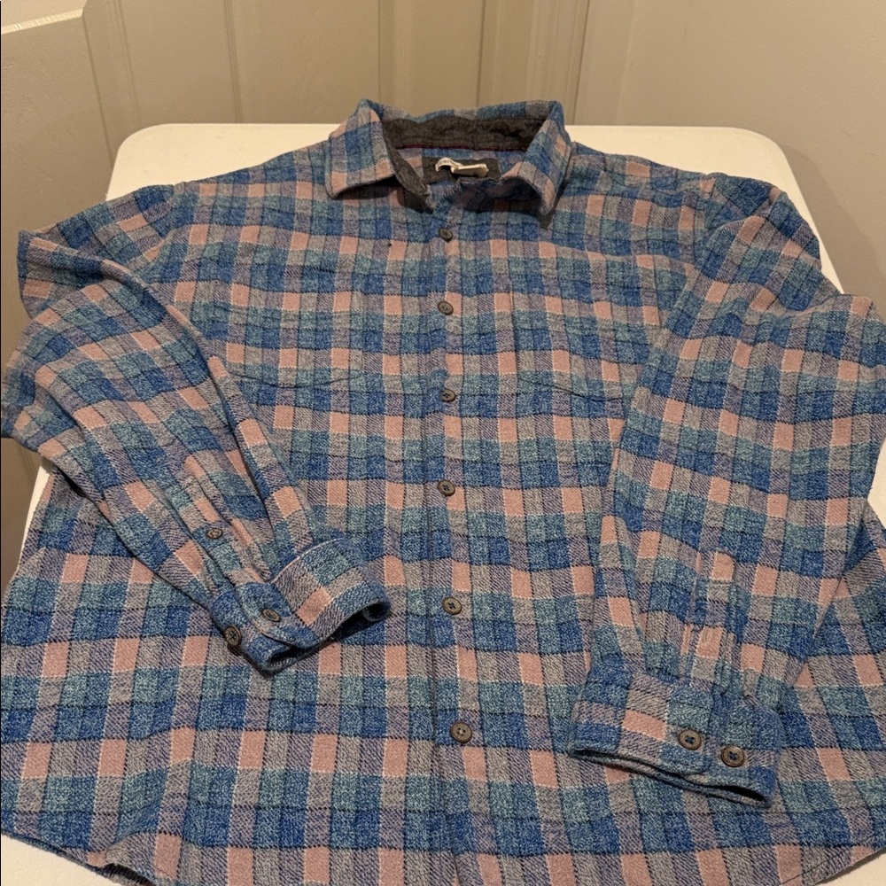 Fall ready Mens Cozy Flannel Back to SchoolLayering Classic Plaid ButtonDown  XL